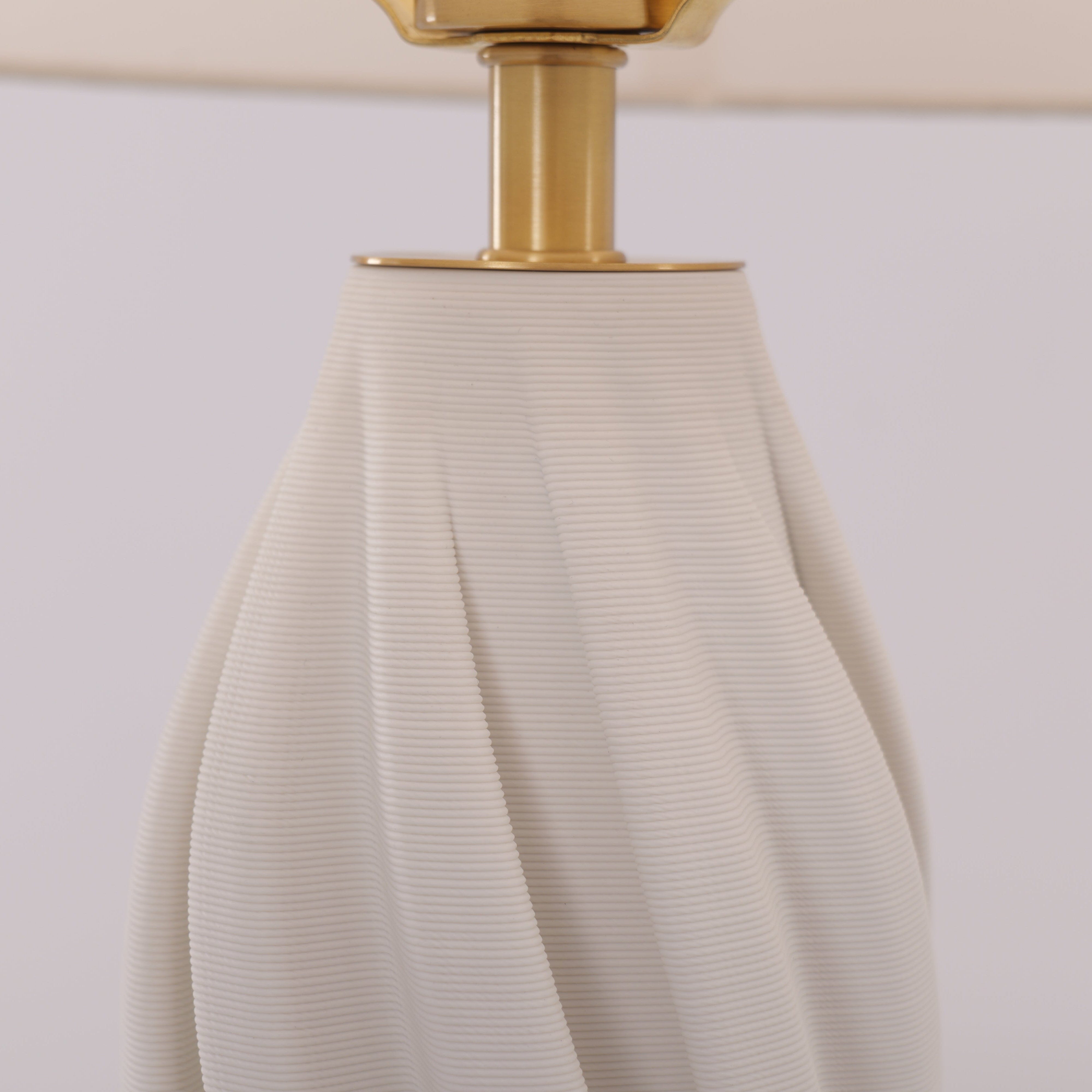 Lightsin 3D Pure White Ceramic Spiral Vase Table Lamp with Fabric Shade Lightsin UK 